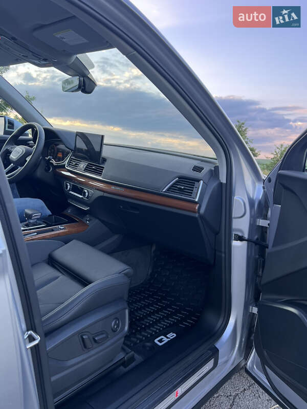 Внедорожник / Кроссовер Audi Q5 2024 в Ивано-Франковске