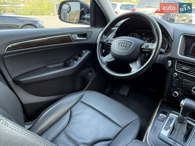 Внедорожник / Кроссовер Audi Q5 2013 в Черновцах