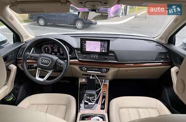 Внедорожник / Кроссовер Audi Q5 2022 в 