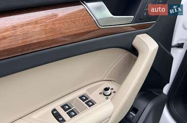 Внедорожник / Кроссовер Audi Q5 2022 в 