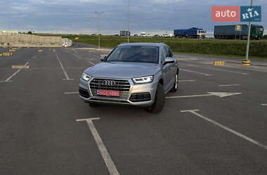 Внедорожник / Кроссовер Audi Q5 2017 в 