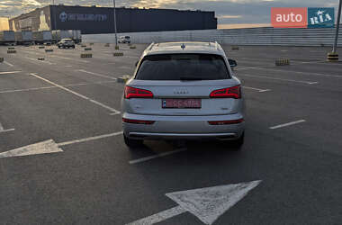 Внедорожник / Кроссовер Audi Q5 2017 в 