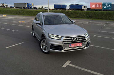 Внедорожник / Кроссовер Audi Q5 2017 в 