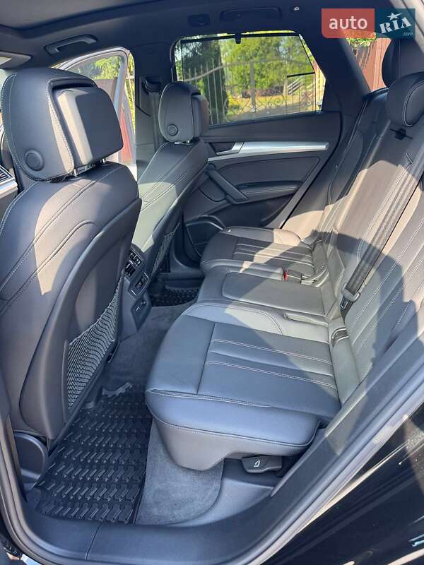 Внедорожник / Кроссовер Audi Q5 2024 в Львове