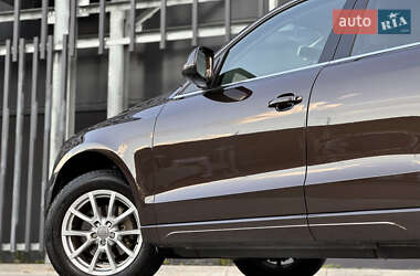Внедорожник / Кроссовер Audi Q5 2011 в 