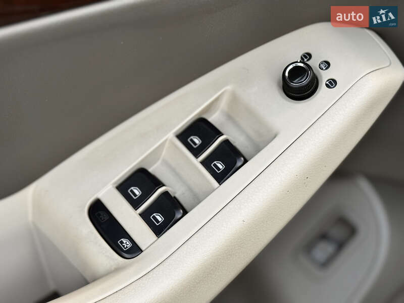 Позашляховик / Кросовер Audi Q5 2011 в Києві