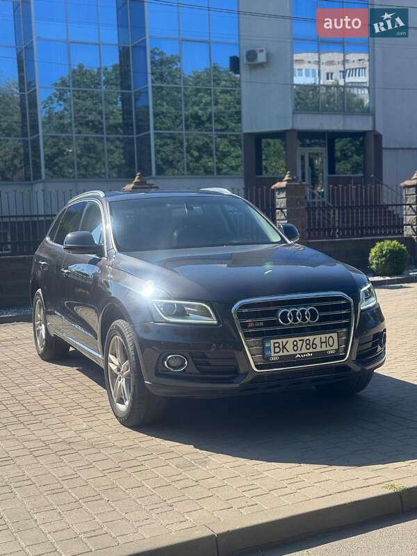 Внедорожник / Кроссовер Audi Q5 2016 в Ровно