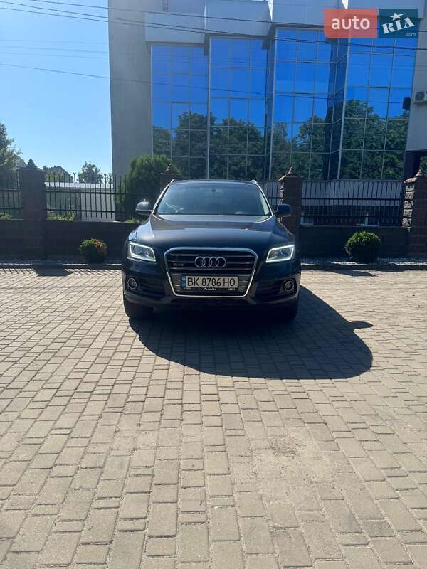 Внедорожник / Кроссовер Audi Q5 2016 в Ровно