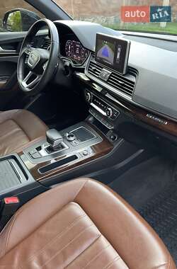 Внедорожник / Кроссовер Audi Q5 2019 в 