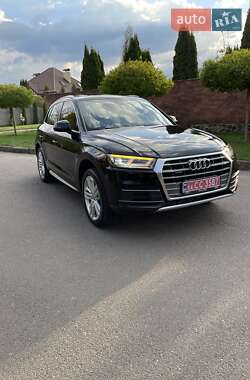 Внедорожник / Кроссовер Audi Q5 2019 в 