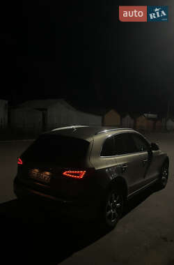 Внедорожник / Кроссовер Audi Q5 2009 в 