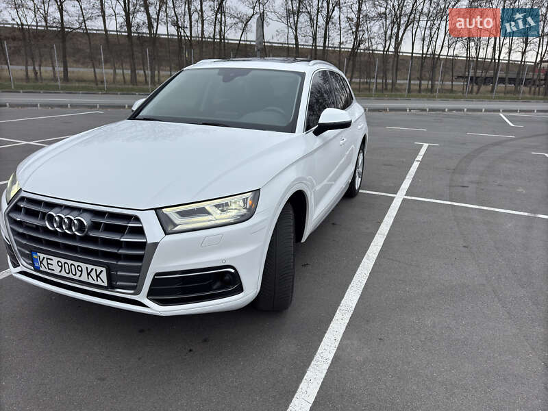 Внедорожник / Кроссовер Audi Q5 2020 в Днепре