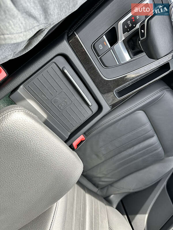 Внедорожник / Кроссовер Audi Q5 2020 в Днепре