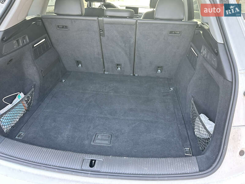 Внедорожник / Кроссовер Audi Q5 2020 в Днепре