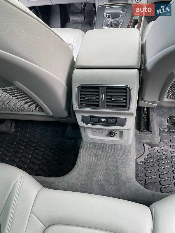 Внедорожник / Кроссовер Audi Q5 2019 в Львове