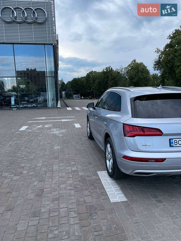 Внедорожник / Кроссовер Audi Q5 2019 в Львове