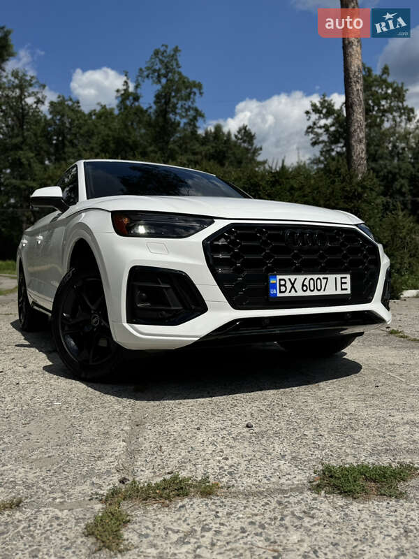 Внедорожник / Кроссовер Audi Q5 2020 в Шепетовке