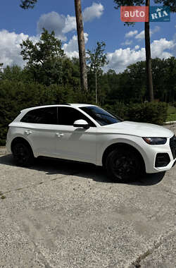 Внедорожник / Кроссовер Audi Q5 2020 в 