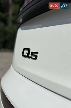 Внедорожник / Кроссовер Audi Q5 2020 в 
