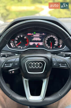 Внедорожник / Кроссовер Audi Q5 2020 в 