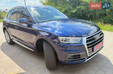 Внедорожник / Кроссовер Audi Q5 2018 в 