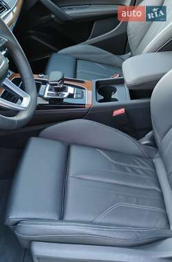 Внедорожник / Кроссовер Audi Q5 2023 в 