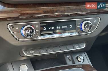 Внедорожник / Кроссовер Audi Q5 2018 в 