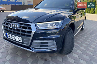 Внедорожник / Кроссовер Audi Q5 2017 в 