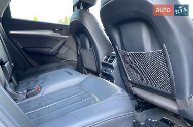 Внедорожник / Кроссовер Audi Q5 2017 в 