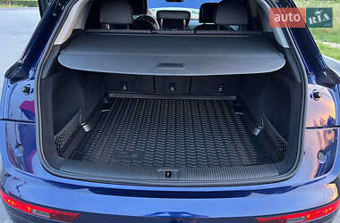 Внедорожник / Кроссовер Audi Q5 2021 в 