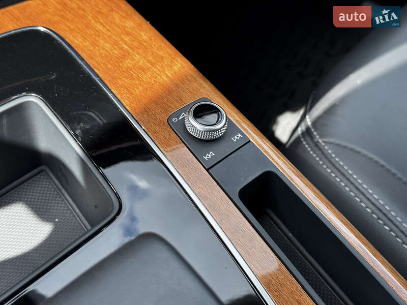 Внедорожник / Кроссовер Audi Q5 2023 в Киеве