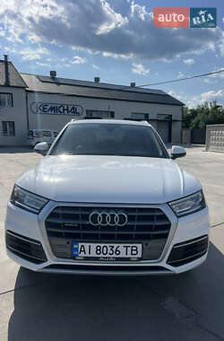 Внедорожник / Кроссовер Audi Q5 2018 в 