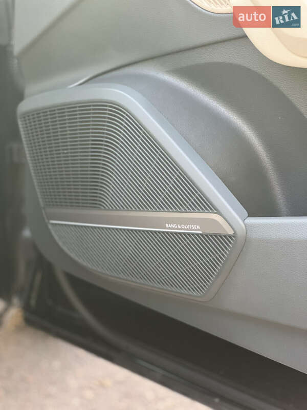 Внедорожник / Кроссовер Audi Q5 2017 в Ровно