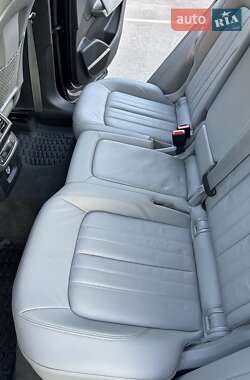 Внедорожник / Кроссовер Audi Q5 2018 в 