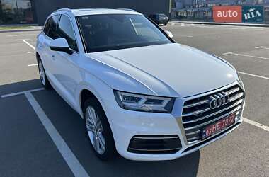 Внедорожник / Кроссовер Audi Q5 2018 в Киеве