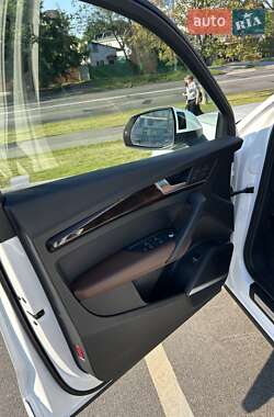 Внедорожник / Кроссовер Audi Q5 2018 в 