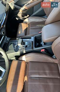 Внедорожник / Кроссовер Audi Q5 2018 в 