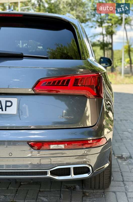 Внедорожник / Кроссовер Audi Q5 2020 в Днепре
