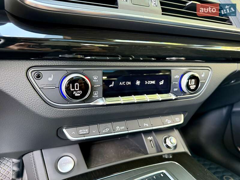 Внедорожник / Кроссовер Audi Q5 2020 в Днепре