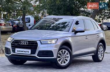 Внедорожник / Кроссовер Audi Q5 2018 в 