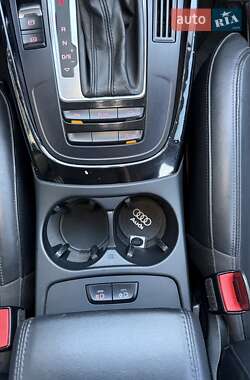 Внедорожник / Кроссовер Audi Q5 2016 в 