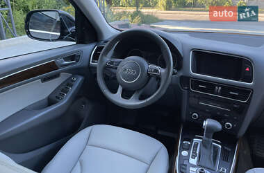 Внедорожник / Кроссовер Audi Q5 2015 в 