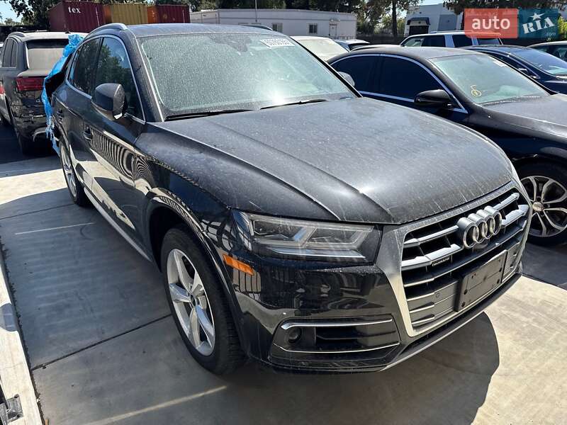Позашляховик / Кросовер Audi Q5 2020 в Києві