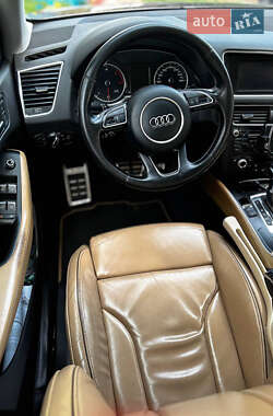 Внедорожник / Кроссовер Audi Q5 2012 в 