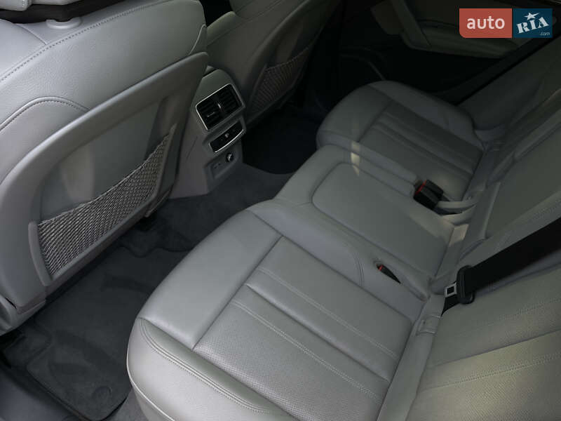 Внедорожник / Кроссовер Audi Q5 2019 в Каменском