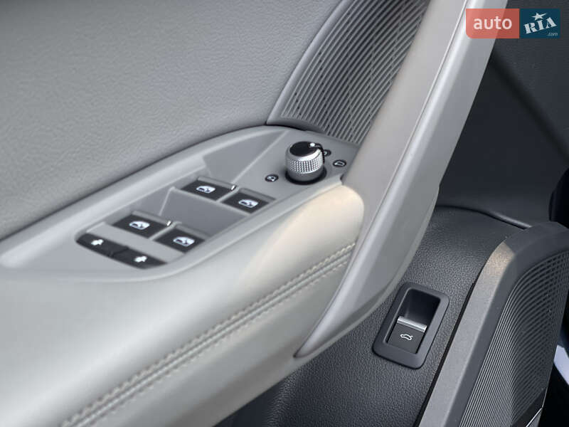 Внедорожник / Кроссовер Audi Q5 2019 в Каменском