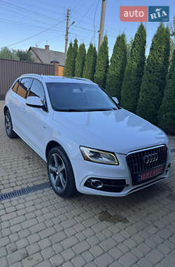 Внедорожник / Кроссовер Audi Q5 2016 в 