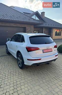 Внедорожник / Кроссовер Audi Q5 2016 в 