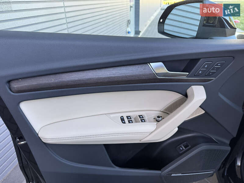 Внедорожник / Кроссовер Audi Q5 2024 в Киеве
