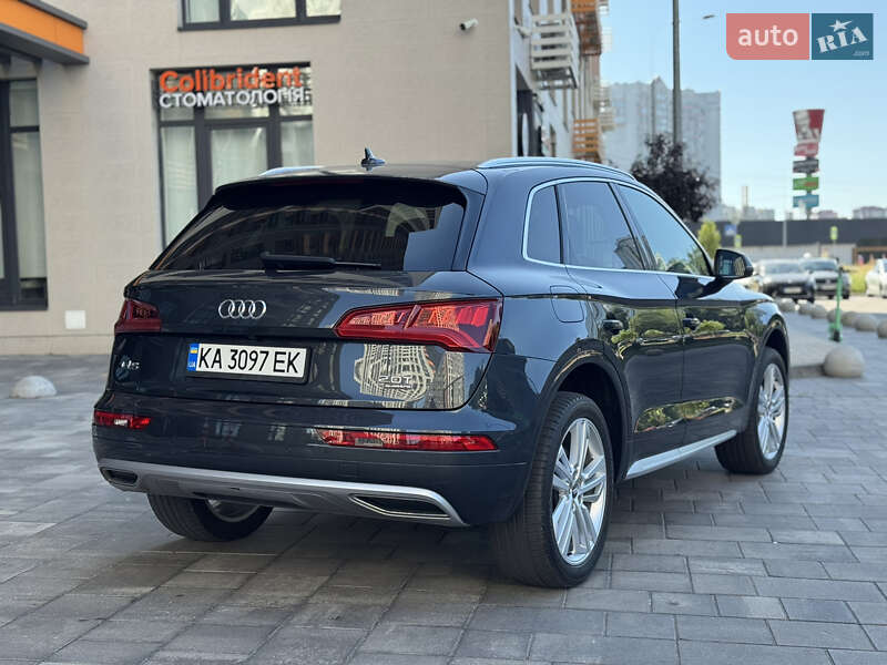 Внедорожник / Кроссовер Audi Q5 2017 в Киеве